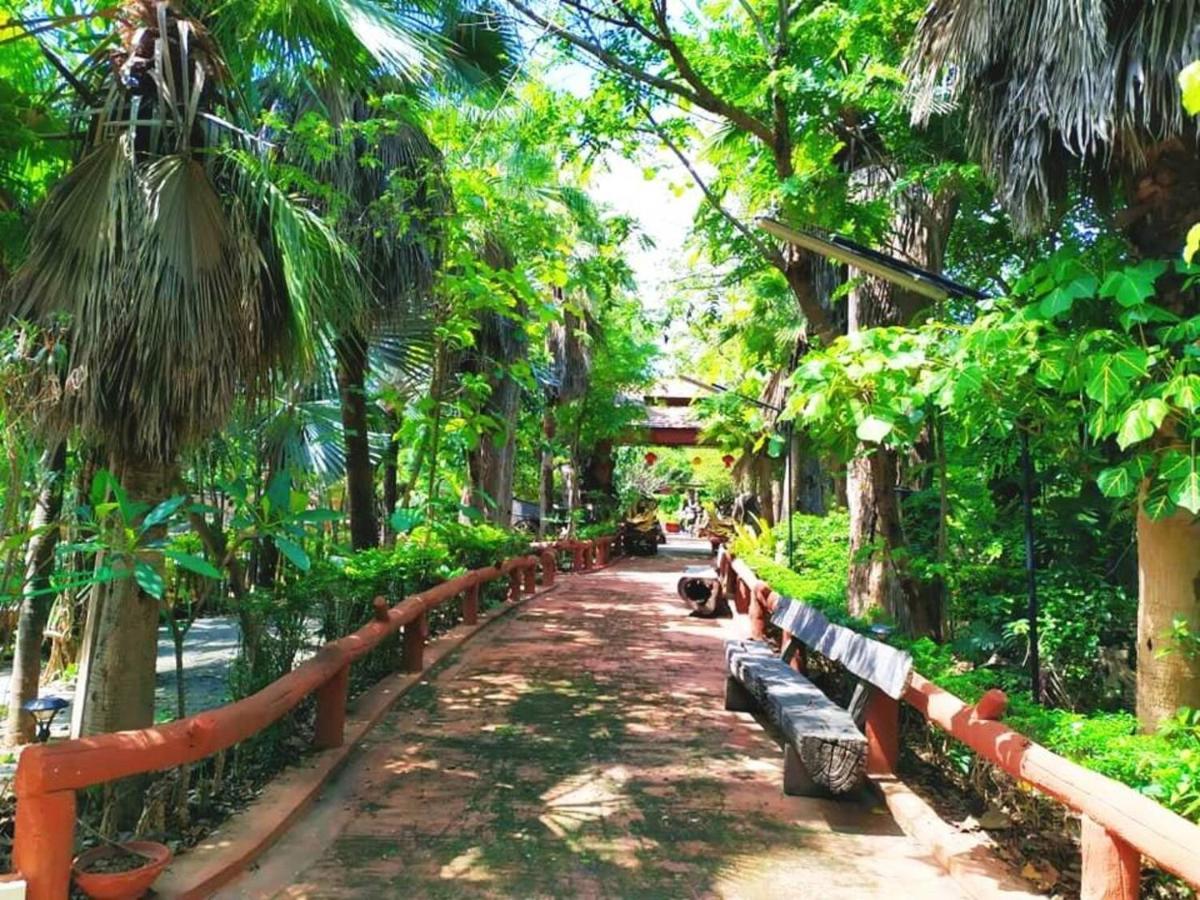 Denchai City Resort เด่นชัยซิตี้ รีสอร์ท Phrae Extérieur photo