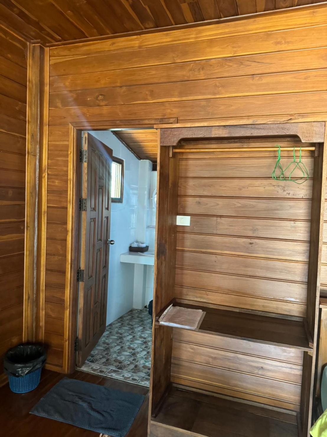 Denchai City Resort เด่นชัยซิตี้ รีสอร์ท Phrae Extérieur photo