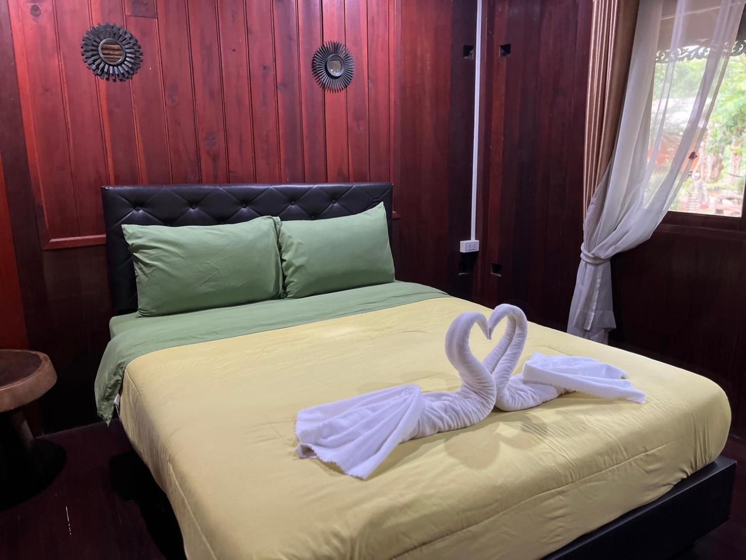 Denchai City Resort เด่นชัยซิตี้ รีสอร์ท Phrae Extérieur photo