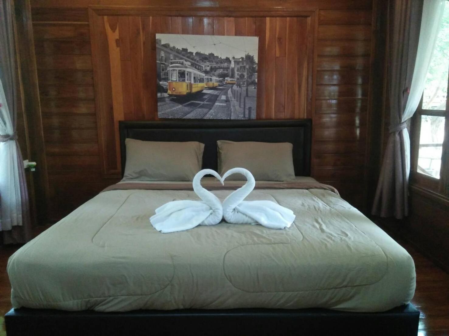 Denchai City Resort เด่นชัยซิตี้ รีสอร์ท Phrae Extérieur photo