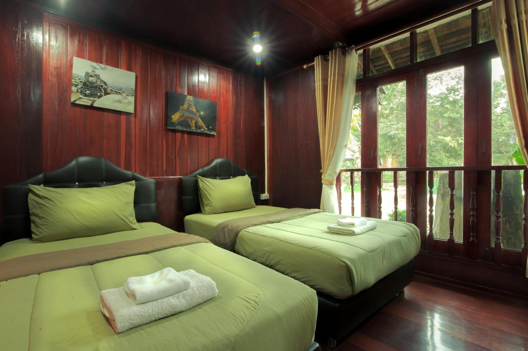 Denchai City Resort เด่นชัยซิตี้ รีสอร์ท Phrae Extérieur photo